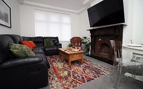 Royal Oak House By Ty Sa - 5 Bedroom House